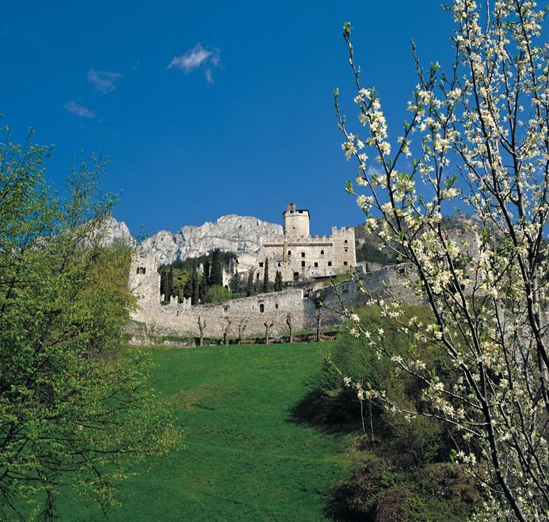 Avio, il Castello