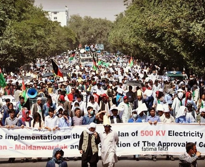 Un'immagine delle grandi manifestazioni pacifiche di Kabul