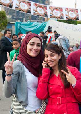 Giovani donne in Piazza Tahrir