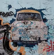 Il muro di Berlino e la Trabant