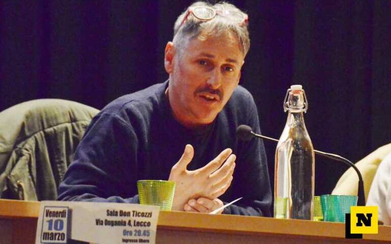 Maurizio Dematteis in una rtecente presentazione di Inverno liquido