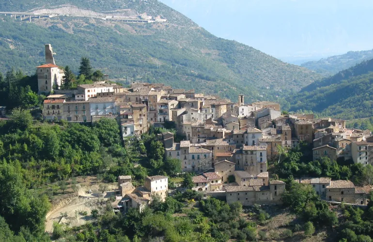 Una veduta di Anversa degli Abruzzi © pizzodisevo - Flickr.